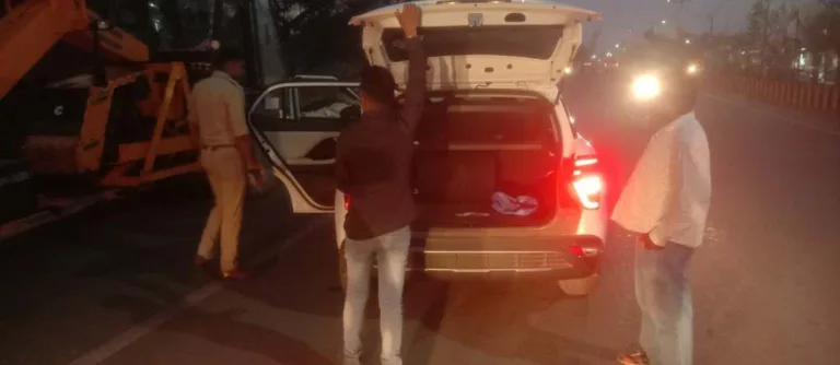 लोकसभा चुनाव 2024: खरसिया पुलिस की सतर्कता, तीन गाड़ियों से 11.54 लाख रुपए नगद बरामद