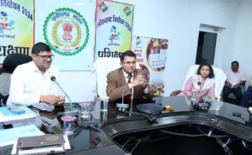 फ्लाइंग स्क्वायड टीम प्राप्त शिकायतों पर करें त्वरित कार्यवाही-कलेक्टर कार्तिकेया गोयल