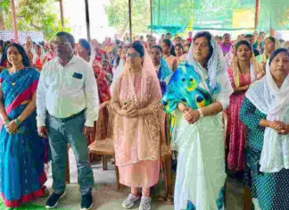 मसीही समाज ने जिले में धूमधाम से मनाया ईस्टर पर्व