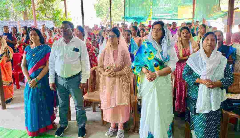 मसीही समाज ने जिले में धूमधाम से मनाया ईस्टर पर्व