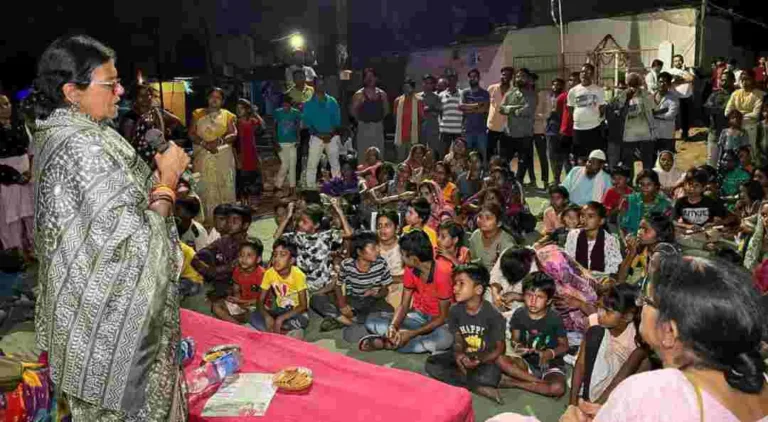 महतारी वंदन का लाभ देने महिलाओं को दर-दर भटकाया, हम बिना मुश्किल के देंगे 8333 रुपए!