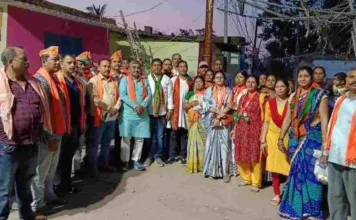 बालको के चुनाव प्रभारी नवीन पटेल एवं पार्षद लोकेश चौहान के नेतृत्व में भाजपा प्रत्याशी सरोज पांडे के समर्थन में वार्ड 39 में निकली भव्य रैली