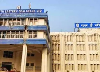 सरायपाली परियोजना के लिए जमीन देने वाले किसानों का आंदोलन: रोजगार के लिए एसईसीएल मुख्यालय का घेराव