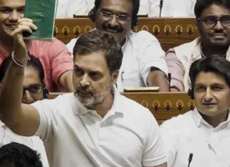 लोकसभा में धार्मिक बयान पर बवाल: राहुल गांधी और मोदी आमने-सामने