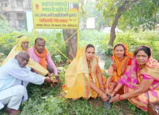 आदिवासी समाज ने शुरू किया वृक्षारोपण अभियान: प्रकृति पूजन और संरक्षण का संदेश