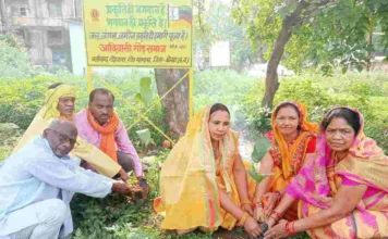 आदिवासी समाज ने शुरू किया वृक्षारोपण अभियान: प्रकृति पूजन और संरक्षण का संदेश