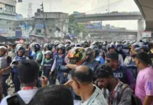 बांग्लादेश में आरक्षण विरोधी हिंसा: जनता की आवाज़ या राजनीतिक षड्यंत्र?