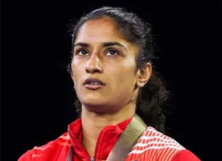 विनेश फोगाट ने रचा इतिहास: पेरिस ओलंपिक 2024 में पहली भारतीय महिला पहलवान बनीं, जिन्होंने फाइनल में किया प्रवेश!