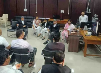 नेशनल लोक अदालत में मोटर दुर्घटना मामलों के निराकरण के लिए प्रीसिंटिग बैठक आयोजित