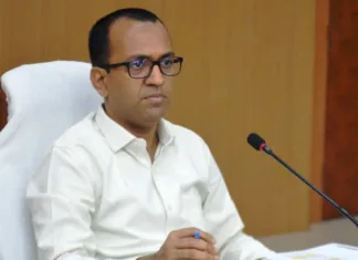 अक्टूबर से सभी स्कूल, आंगनबाड़ी और छात्रावासों में गैस सिलेंडर से बनेगा भोजन: कलेक्टर का निर्देश