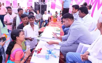 जामगाँव पहुंचा जिला प्रशासन, आयोजित हुआ जिला स्तरीय जन समस्या निवारण शिविर: विभागीय योजनाओं से लाभान्वित हुए हितग्राही