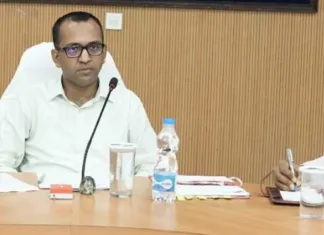 कोरबा कलेक्टर के सख्त निर्देश: राखड़ परिवहन और ओवरलोडेड वाहनों पर कड़ी कार्रवाई, आयुष्मान कार्ड और जाति प्रमाण पत्र बनाने को मिली प्राथमिकता