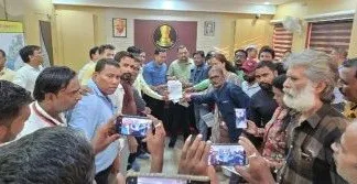 चार पत्रकारों की गिरफ्तारी पर छत्तीसगढ़ में उग्र प्रदर्शन: रिहाई और CBI जांच की मांग!