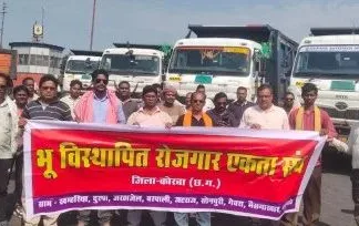 कुसमुंडा खदान बंद: भू-विस्थापितों ने रोजगार प्रकरणों के निराकरण की मांग पर किया विरोध, 5 घंटे ठप रहा कोयला परिवहन