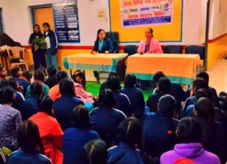 बालिका छात्रावास घरघोड़ा में संविधान दिवस पर विधिक साक्षरता शिविर