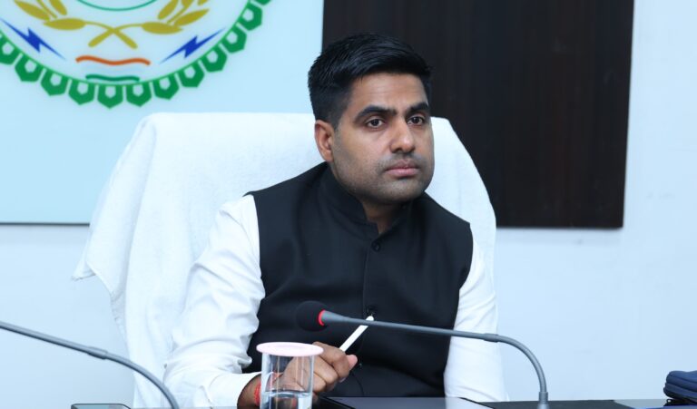 पीएम आवास स्वीकृत ग्रामों का एसडीएम करें निरीक्षण-सीईओ जिला पंचायत श्री यादव