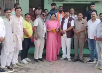बम्हनीनडीह सामुदायिक भवन लोकार्पण में पहुंचे सांसद कमलेश जांगड़े व छाया विधायक महेश साहू