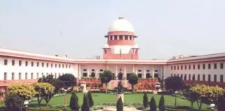 छत्तीसगढ़ की महिला सरपंच को हटाने पर सुप्रीम कोर्ट की कड़ी टिप्पणी: “सरपंच को नौकरशाहों के सामने झुकने पर मजबूर न करें”