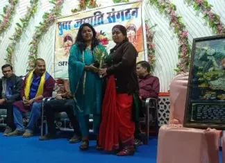 मितानीन दिवस: बालकोनगर में युवा जागृति संगठन ने किया मितानीनों का सम्मान