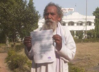 जैतखम्भ उखाड़ने से ग्रामीणों में आक्रोश: एसईसीएल और कंपनी पर गंभीर आरोप, धरने की चेतावनी