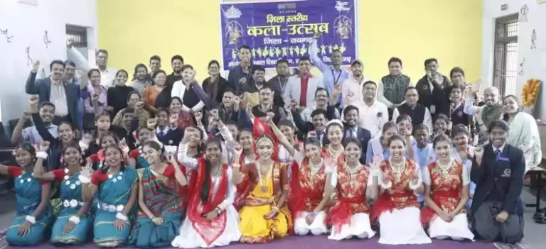 जिला स्तरीय कला उत्सव में बच्चों ने फहराया परचम
