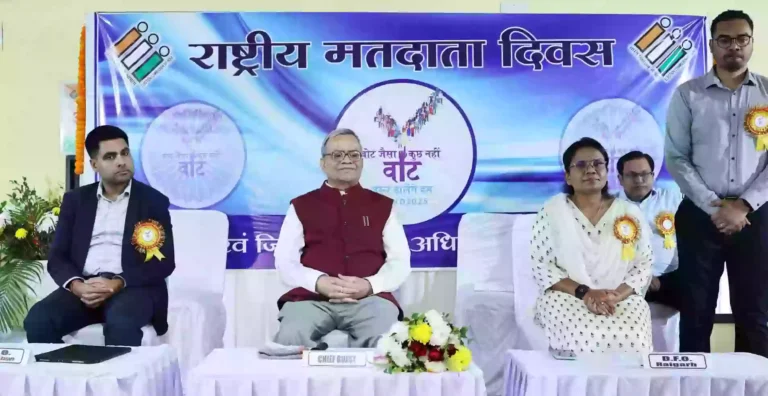 मतदाता जिम्मेदार एवं निर्भीक होकर करें मतदान-कुलपति डॉ.ललित प्रकाश पटैरिया