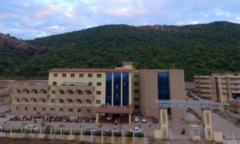 देश भर के सुप्रसिद्ध डॉक्टर एकत्रित होंगे छत्तीसगढ़ के शासकीय मेडिकल कॉलेज रायगढ़ में