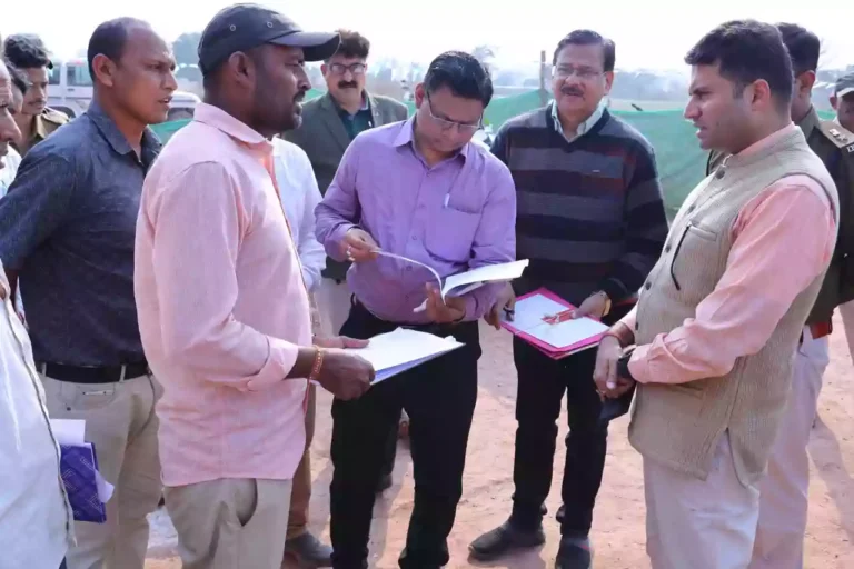 कलेक्टर कार्तिकेया गोयल ने धान उपार्जन केन्द्रों का किया निरीक्षण