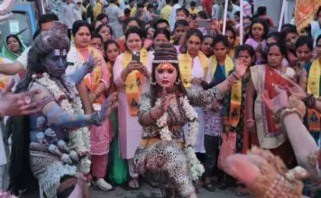 महाशिवरात्रि पर अद्भुत झांकियों के साथ निकली भोलेनाथ की बारात,शिवमय हुआ खरसिया नगर