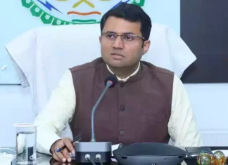 रायगढ़: चुनाव ड्यूटी से नदारद रहे 2 शिक्षक निलंबित118 अधिकारी-कर्मचारियों को ट्रेनिंग से अनुपस्थिति पर थमाया गया नोटिस