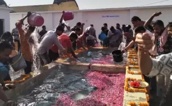 रायगढ़ जिला जेल में महाकुंभ, कैदियों ने जेल में किया गंगा स्नान, लगाई डुबकी