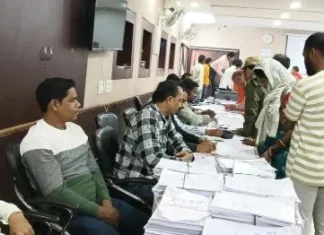 कोरबा जिले में जिला पंचायत चुनाव की रेस: 111 उम्मीदवारों ने लिए नामांकन पत्र, करतला क्षेत्र में सबसे अधिक प्रतिस्पर्धा