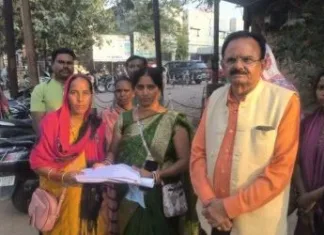 कोरबा: फ्लोरामैक्स ठगी पीड़ित महिलाओं का संघर्ष, चुनाव बहिष्कार की चेतावनी!