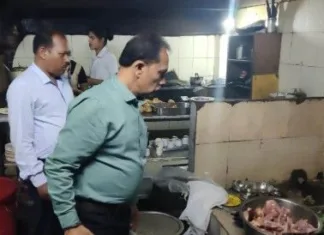 बर्ड फ्लू नियंत्रण निर्देशों के उल्लंघन पर 8 होटलों पर 65 हजार का लगाया जुर्माना