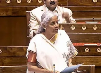 मध्यम वर्ग की कर बचत: क्या यह अर्थव्यवस्था को मंदी से उबार पाएगी?