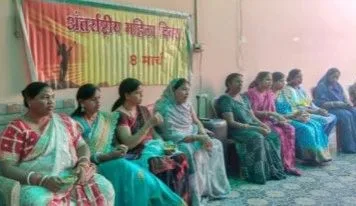 अंतरराष्ट्रीय महिला दिवस: भैरोताल में महिलाओं ने उठाई शोषण के खिलाफ आवाज
