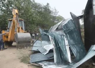 बालकोनगर में अवैध अतिक्रमण पर प्रशासन की बड़ी कार्रवाई: लोगों की भावनाओं के साथ सख्ती का संतुलन?