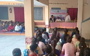 रायगढ़ में बालिका छात्रावास में विधिक जागरूकता शिविर का आयोजन: टोनही प्रताड़ना और मोटर वाहन अधिनियम पर हुई चर्चा