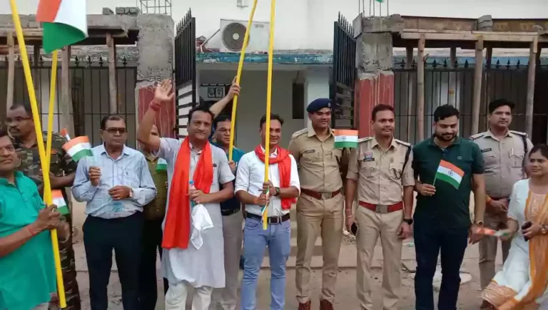 ऑपरेशन सिंदूर की सफलता पर उमड़ा जनसैलाब, तिरंगा यात्रा में दिखी एकता और देशभक्ति की भावना