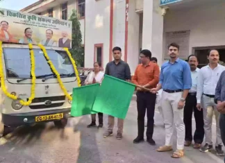 विकसित कृषि संकल्प अभियान: कलेक्टर मयंक चतुर्वेदी ने किसान रथ को हरी झंडी दिखाकर किया रवाना
