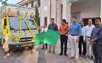 विकसित कृषि संकल्प अभियान: कलेक्टर मयंक चतुर्वेदी ने किसान रथ को हरी झंडी दिखाकर किया रवाना