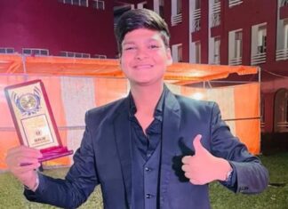 12 वी क्लास में संस्कार ने 92 प्रतिशत अंक प्राप्त कर नगर का बढ़ाया मान