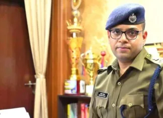 कोरबा पुलिस का नशा मुक्ति अभियान: एसपी सिद्धार्थ तिवारी की निगरानी में 13 किलो गांजा व 1700+ नशीले पदार्थों का हुआ सफाया