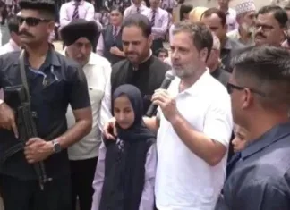 राहुल गांधी का पुंछ दौरा: सीमा पर पाकिस्तान की गोलाबारी से पीड़ित परिवारों से मिले, साझा किया दर्द