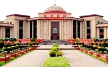रोजगार न देने पर छत्तीसगढ़ हाईकोर्ट का एसईसीएल अधिकारियों को अवमानना नोटिस – भूमि अधिग्रहण प्रभावितों का न्याय संघर्ष