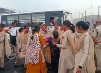रोजगार की मांग पर संघर्षरत 4 भूविस्थापित गिरफ्तार: किसान संगठनों ने दी आंदोलन तेज करने की चेतावनी, शनिवार को एसईसीएल सीएमडी का पुतला दहन