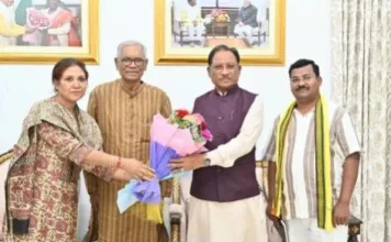 मुख्यमंत्री से अरविंद नेताम की मुलाकात: संघ कार्यक्रम में श्री नेताम की सहभागिता को बताया प्रदेश का गौरव