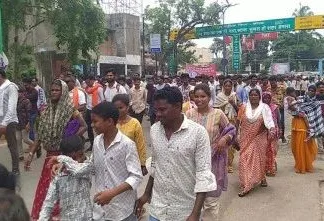 कोरबा में चिकित्सकीय लापरवाही: अंजली सिंह की मौत के बाद सड़कों पर उतरे हजारों लोग, न्याय की मांग