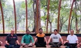 मॉर्निग वॉक ग्रुप ने मनाया अंतर्राष्ट्रीय योग दिवस, लिया स्वस्थ भारत का संकल्प!