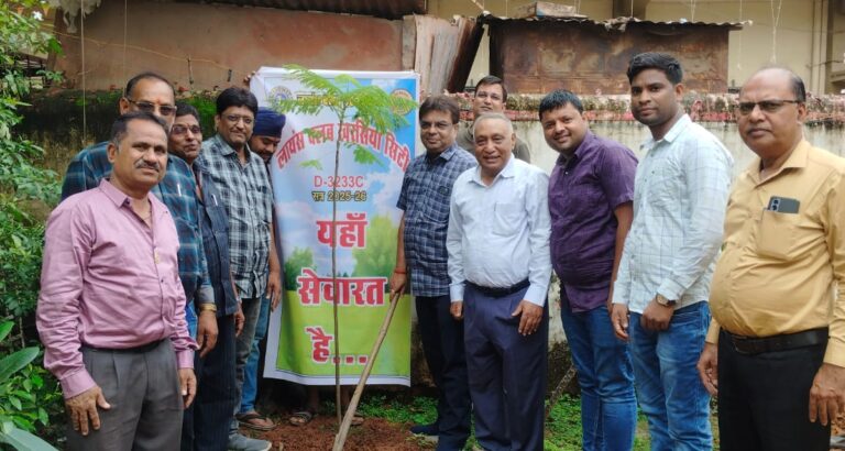 पर्यावरण संरक्षण के लिए पौधा रोपण आवश्यक कम जगह में भी प्रकृति का अनुभव- संजय